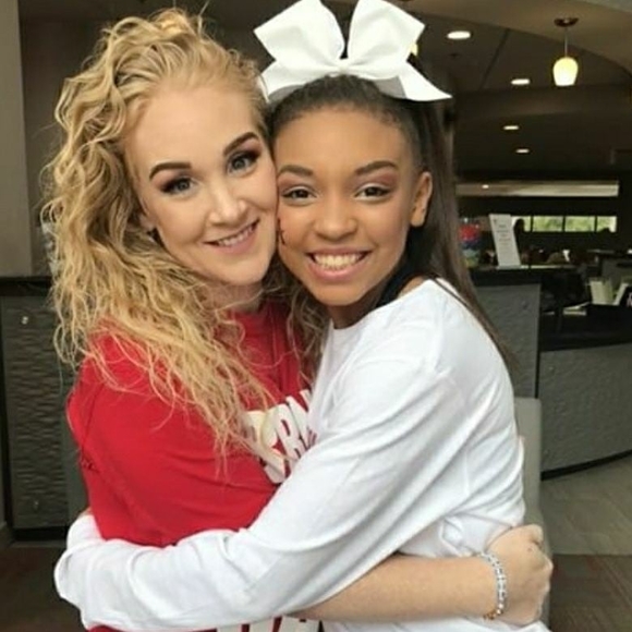 Meet your Posher, Brooke - Picture 1 of 1